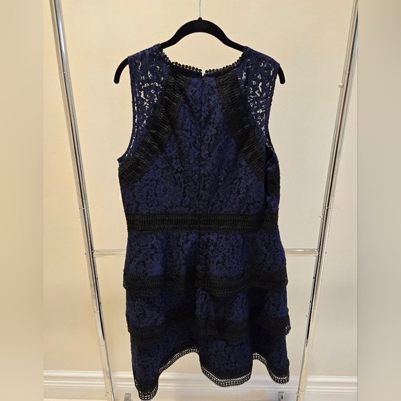 Eliza J NWT Midi Black and Navy Lace - Picture 3 of 9